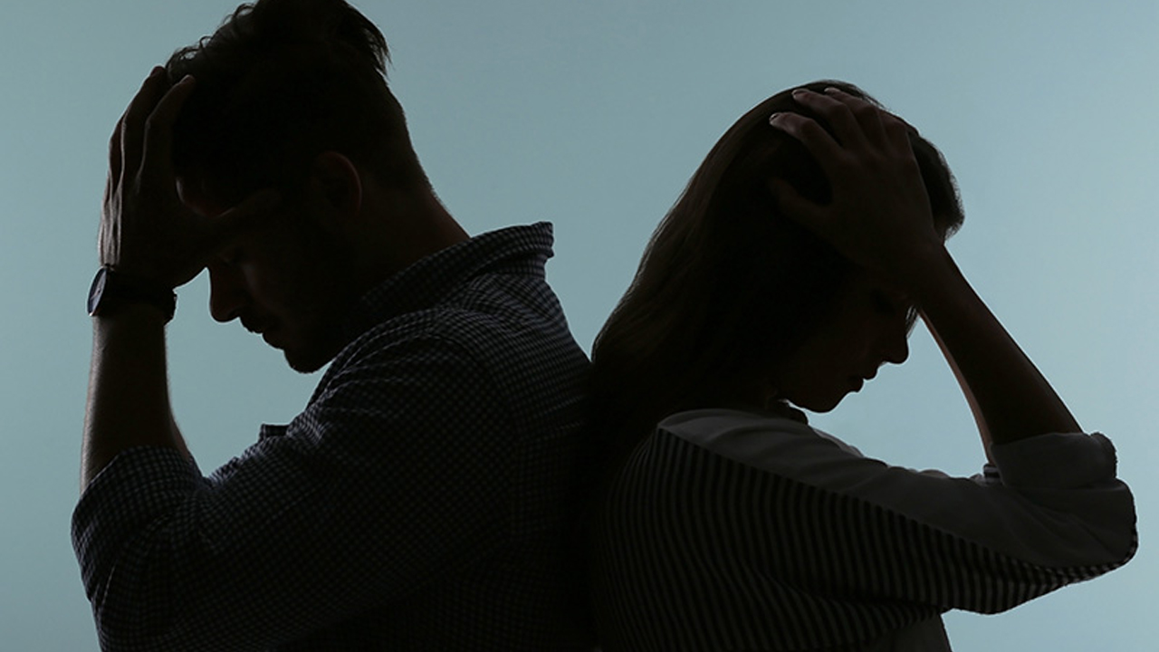 Couple in silhouette Conflict vs. Big Fights